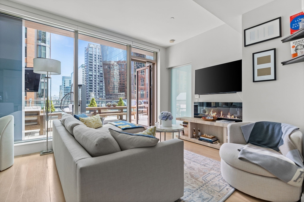 1 bed, 1 bath apartment for rent at 135 Seaport Blvd Unit 538, Seaport District — photo 15 of 35