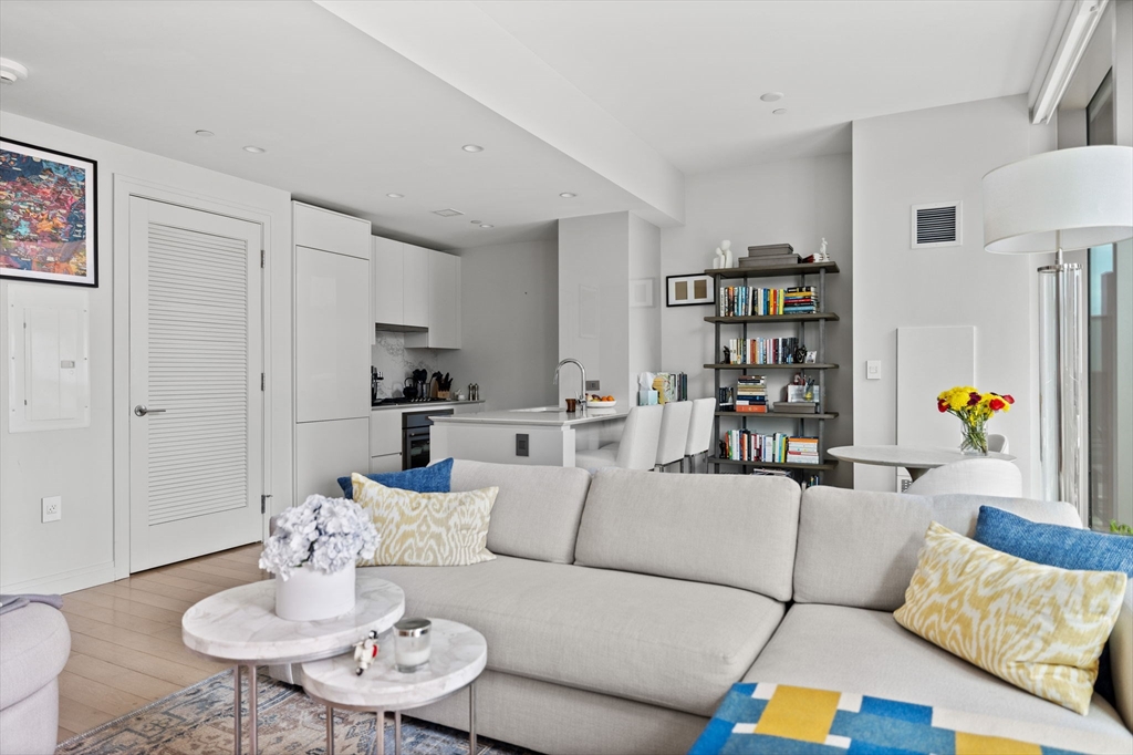 1 bed, 1 bath apartment for rent at 135 Seaport Blvd Unit 538, Seaport District — photo 16 of 35