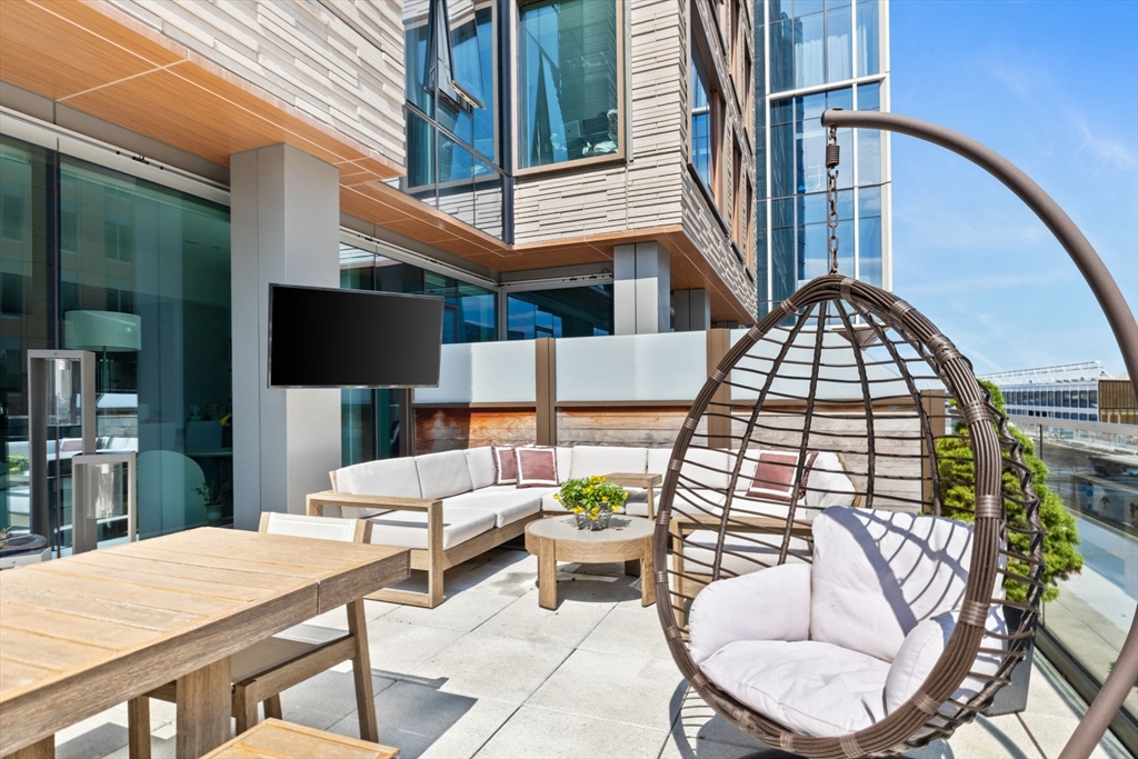 1 bed, 1 bath apartment for rent at 135 Seaport Blvd Unit 538, Seaport District — photo 6 of 35