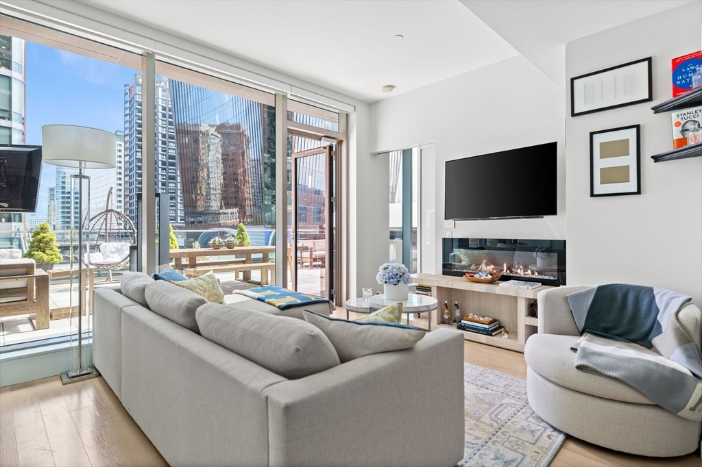 1 bed, 1 bath apartment for rent at 135 Seaport Blvd Unit 538, Seaport District — photo 11 of 35