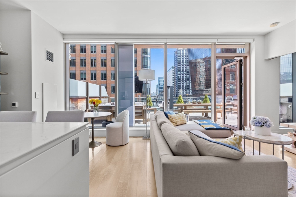 1 bed, 1 bath apartment for rent at 135 Seaport Blvd Unit 538, Seaport District — photo 9 of 35