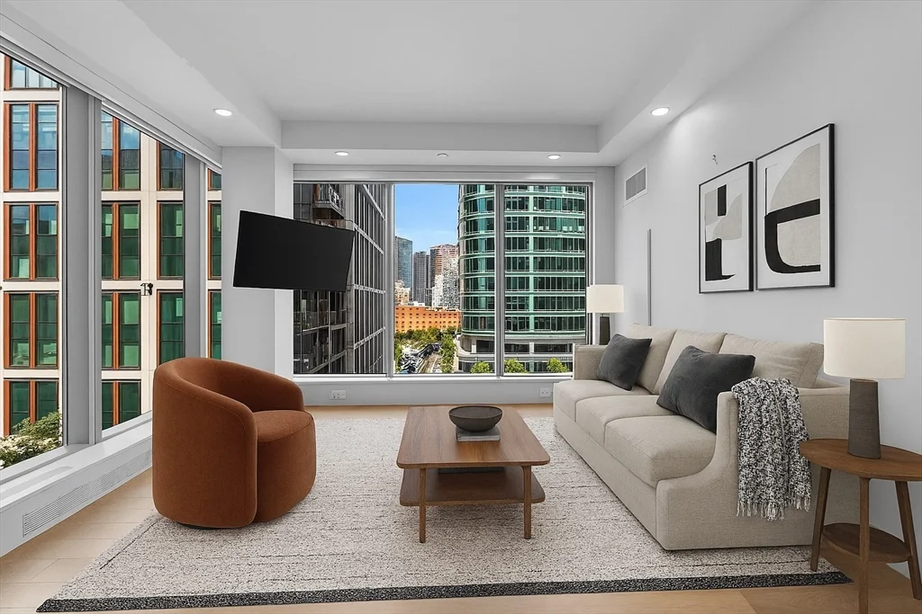 2 bed, 2 bath apartment for rent at 135 Seaport Blvd Unit 905, Seaport District — photo 2 of 21
