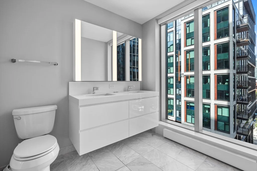 2 bed, 2 bath apartment for rent at 135 Seaport Blvd Unit 905, Seaport District — photo 10 of 21