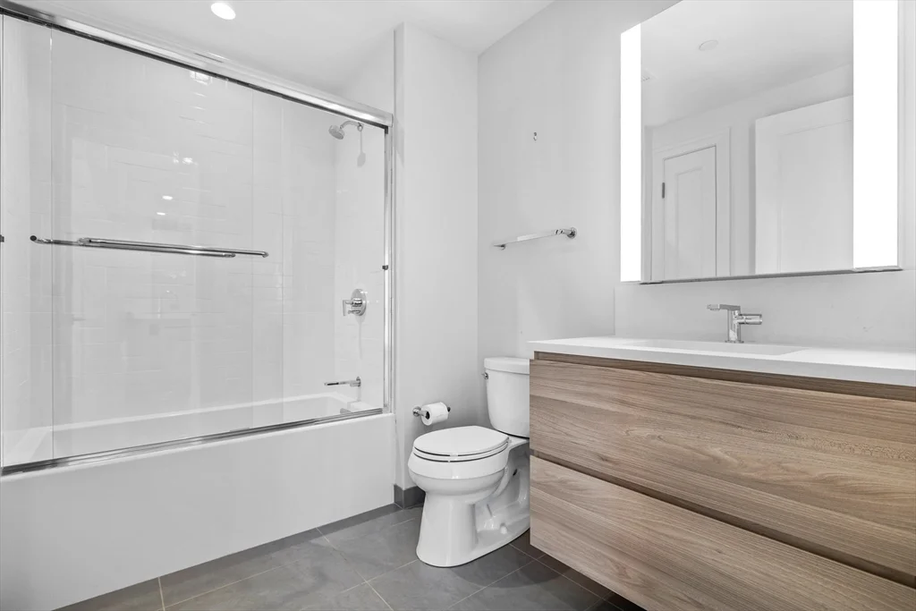 2 bed, 2 bath apartment for rent at 135 Seaport Blvd Unit 905, Seaport District — photo 11 of 21