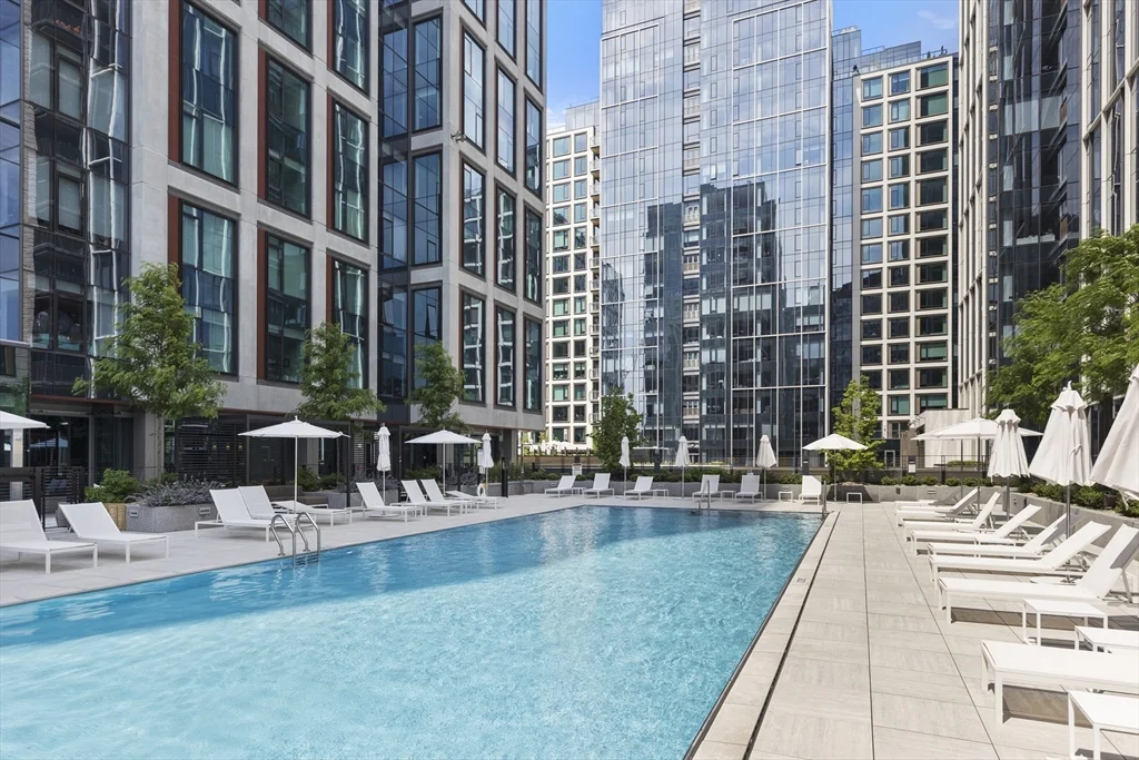 2 bed, 2 bath apartment for rent at 135 Seaport Blvd Unit 905, Seaport District