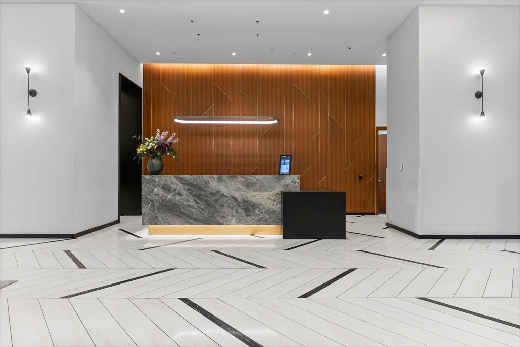 2 bed, 2 bath apartment for rent at 135 Seaport Blvd Unit 905, Seaport District — photo 12 of 21