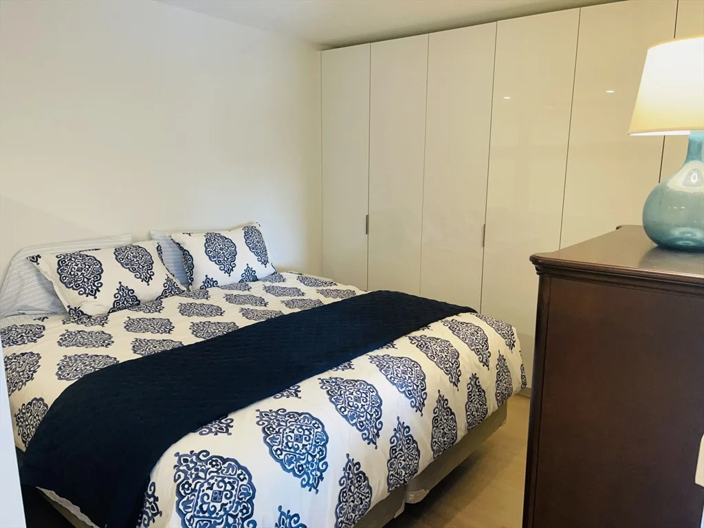 Studio bed, 1 bath apartment for rent at 135 Seaport Blvd Unit 910, Seaport District — photo 9 of 19