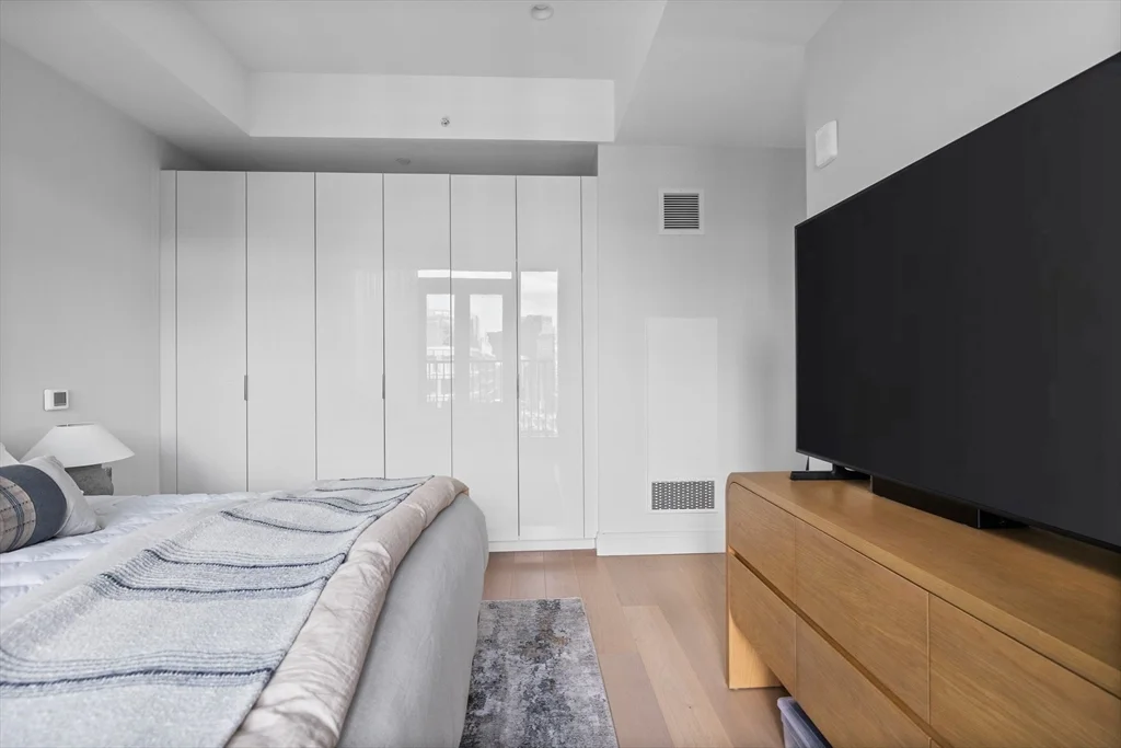 2 bed, 2 bath apartment for rent at 135 Seaport Boulevard Unit PH1C, Seaport District — photo 13 of 21