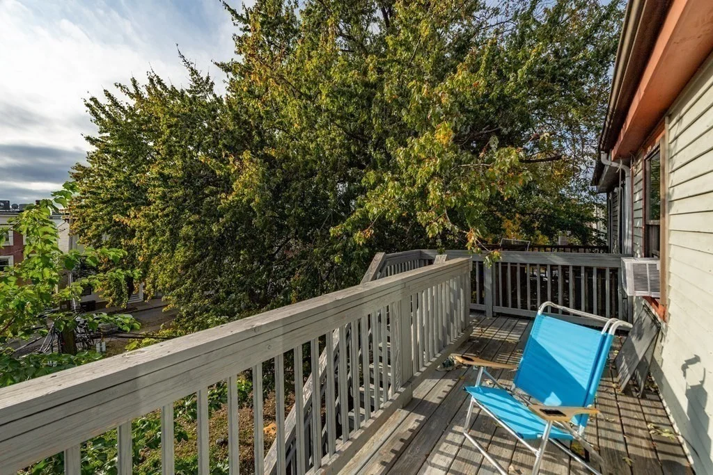 3 bed, 1 bath apartment for rent at 135 W 7th St Unit 2, South Boston — photo 6 of 9