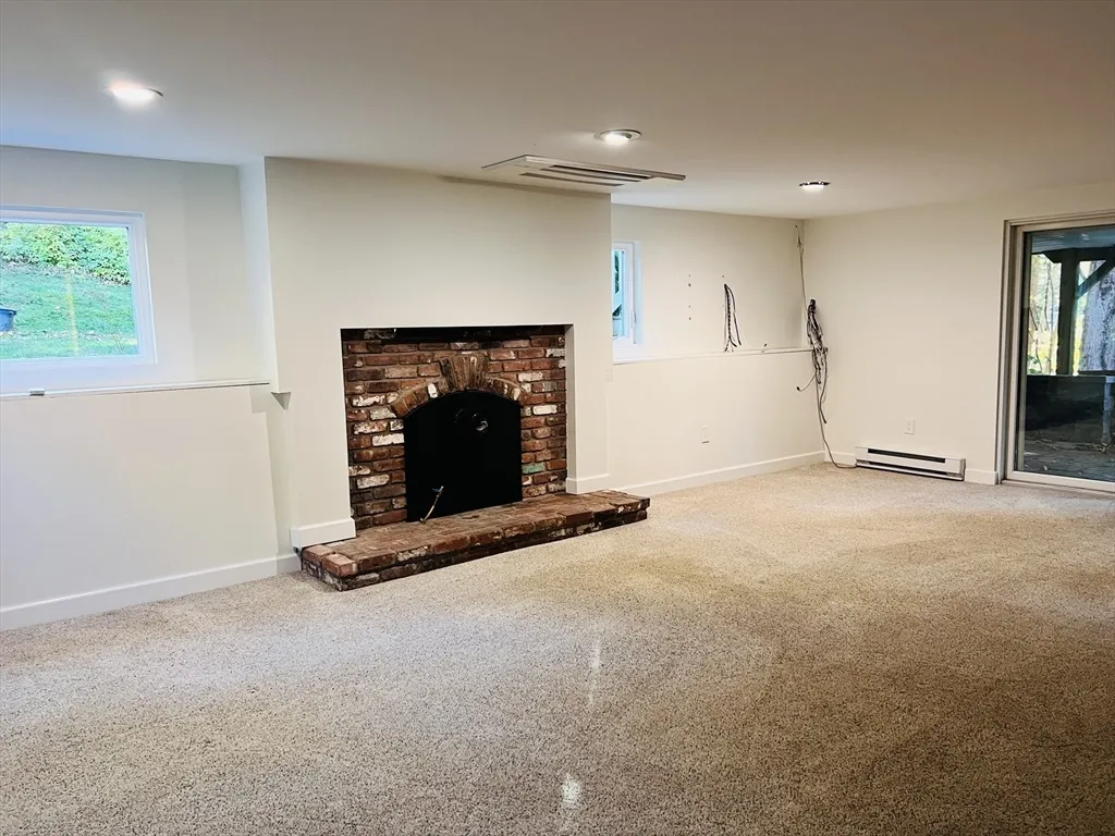 3 bed, 2 bath apartment for rent at 135 Walker Pond Rd, Sturbridge — photo 11 of 16