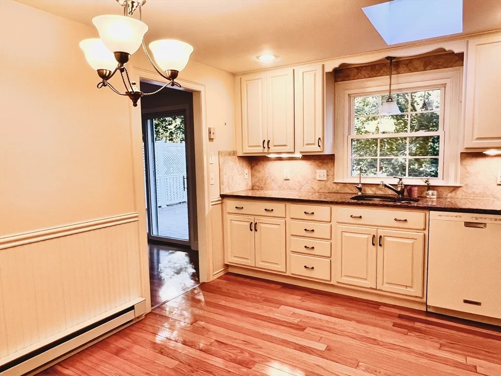 3 bed, 2 bath apartment for rent at 135 Walker Pond Rd, Sturbridge — photo 4 of 16