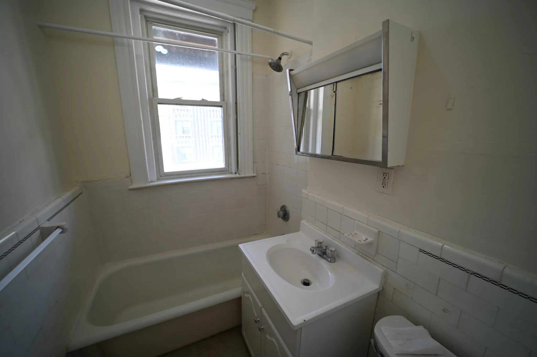 2 bed, 1 bath apartment for rent at 135 Washington St Unit 43, Brighton — photo 7 of 15