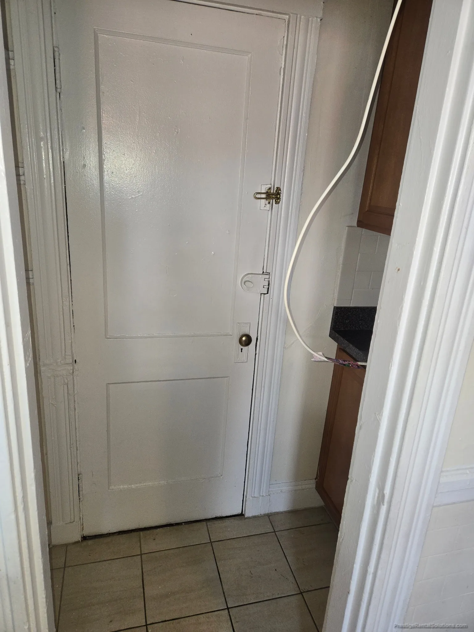 3 bed, 1 bath apartment for rent at 135 Washington St Unit 53, Brighton — photo 9 of 12