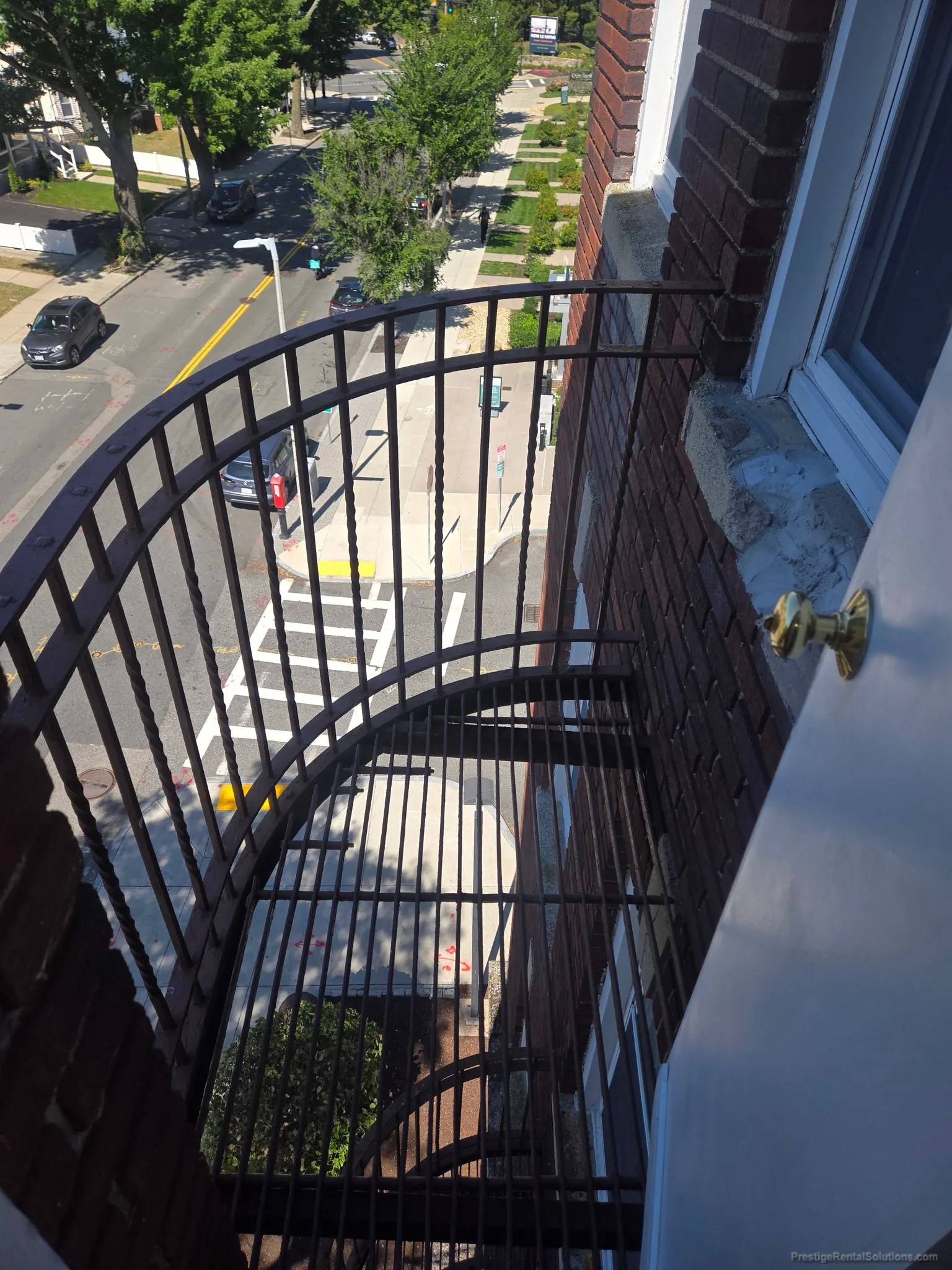 3 bed, 1 bath apartment for rent at 135 Washington St Unit 53, Brighton — photo 11 of 12