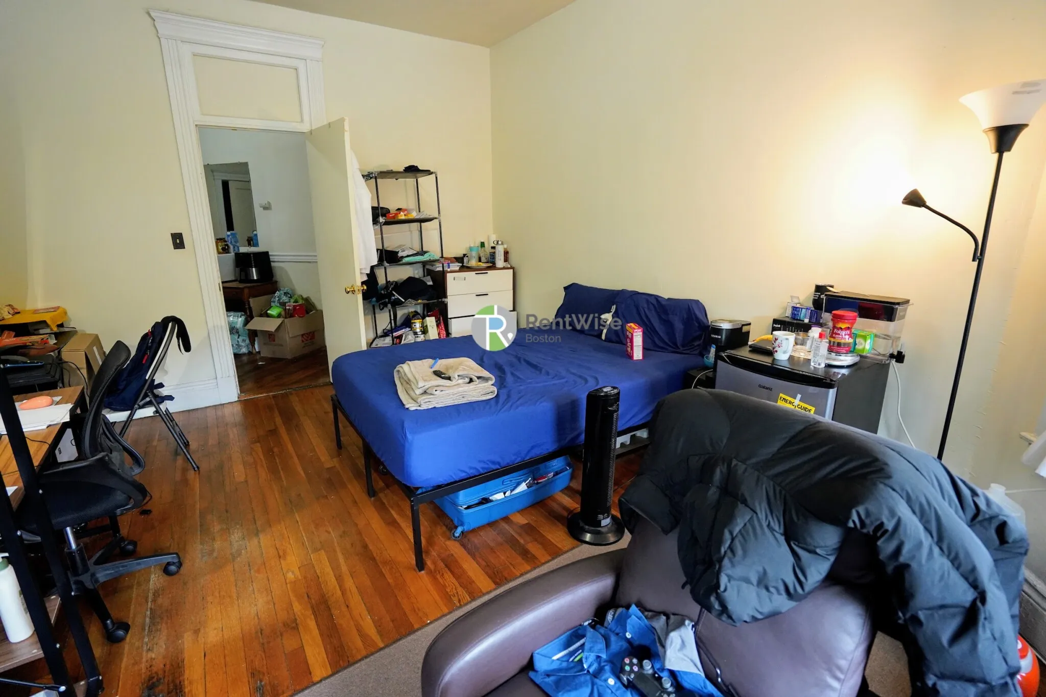 3 bed, 1 bath apartment for rent at 1350 Commonwealth Ave Unit 04, Allston — photo 2 of 12