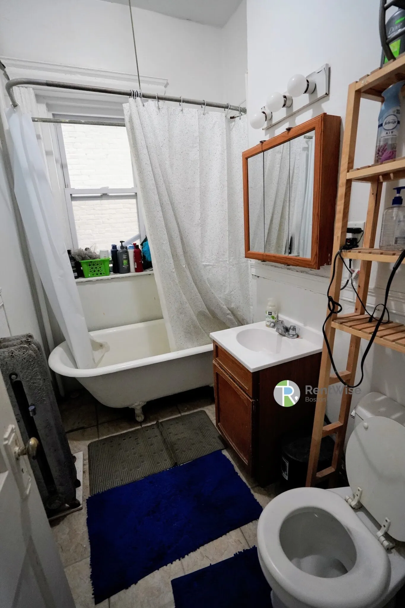3 bed, 1 bath apartment for rent at 1350 Commonwealth Ave Unit 04, Allston — photo 10 of 12