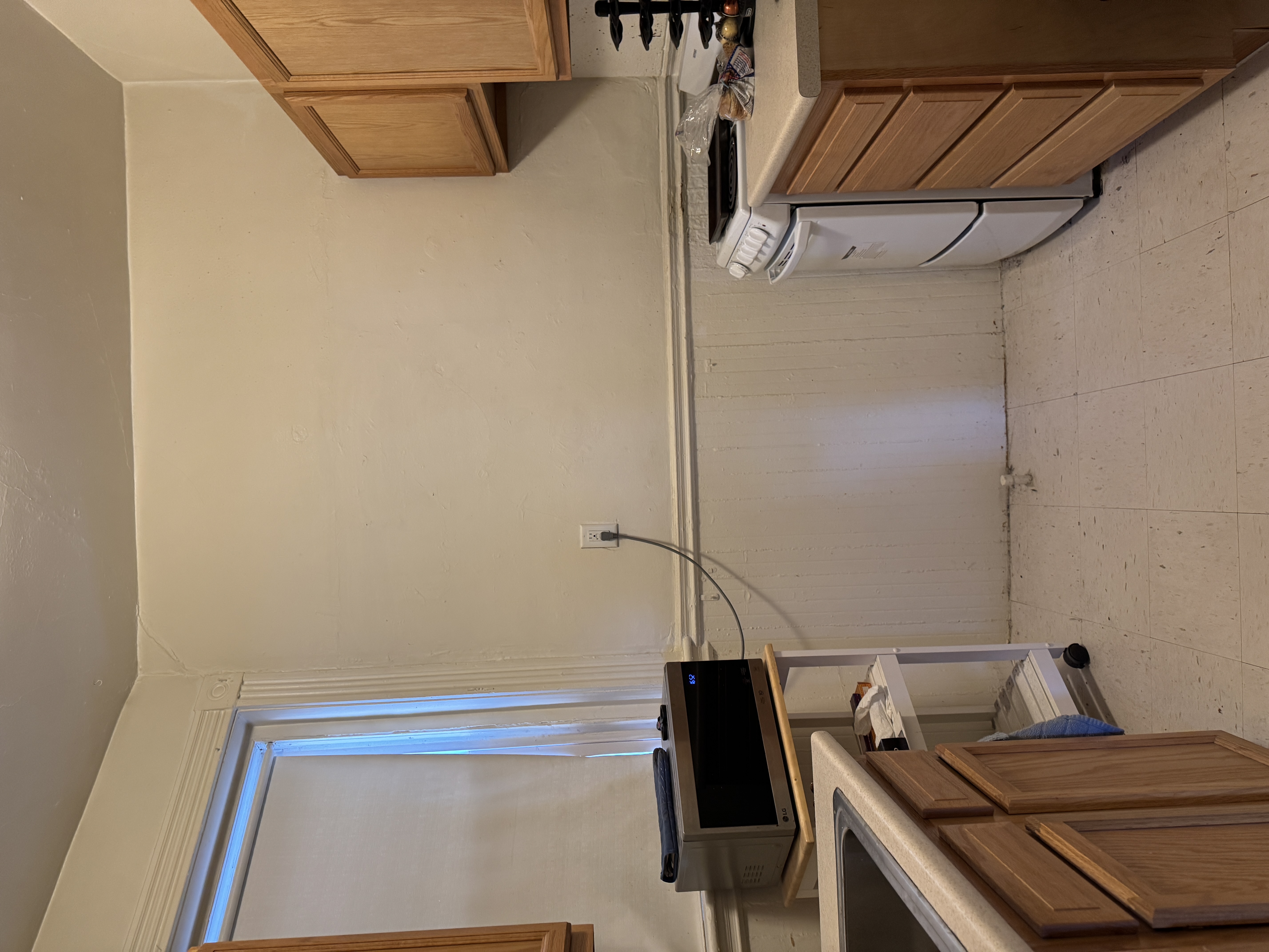 1 bed, 1 bath apartment for rent at 1350 Commonwealth Ave Unit 11, Allston — photo 11 of 17