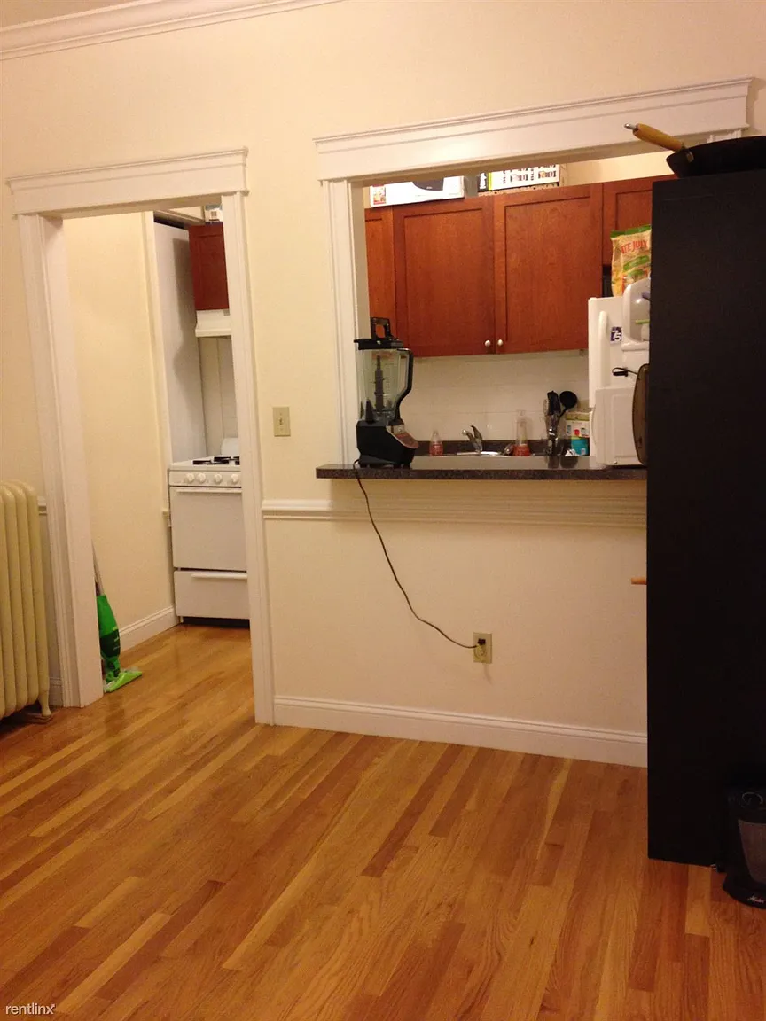 1 bed, 1 bath apartment for rent at 1350 Commonwealth Ave Unit 12, Allston — photo 5 of 12