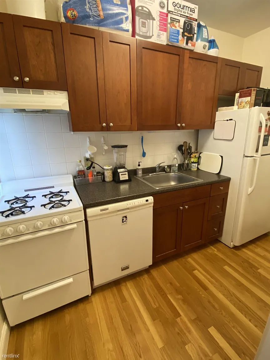1 bed, 1 bath apartment for rent at 1350 Commonwealth Ave Unit 12, Allston — photo 6 of 12