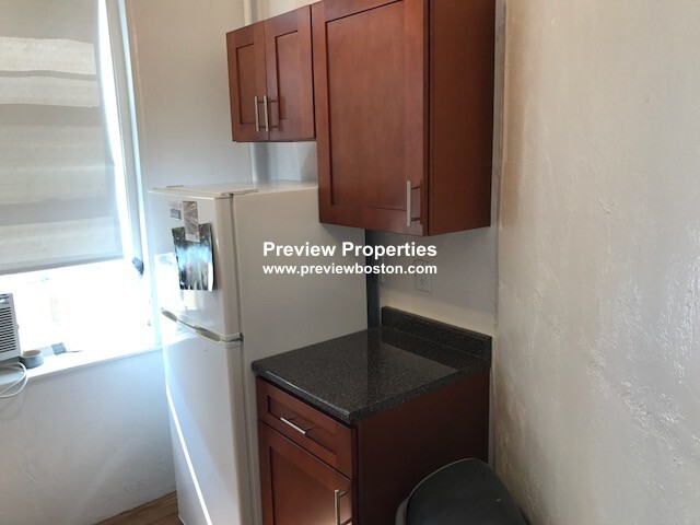 1 bed, 1 bath apartment for rent at 1350 Commonwealth Ave Unit 14P, Allston — photo 2 of 5