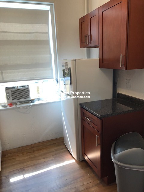 1 bed, 1 bath apartment for rent at 1350 Commonwealth Ave Unit 14P, Allston — photo 4 of 5
