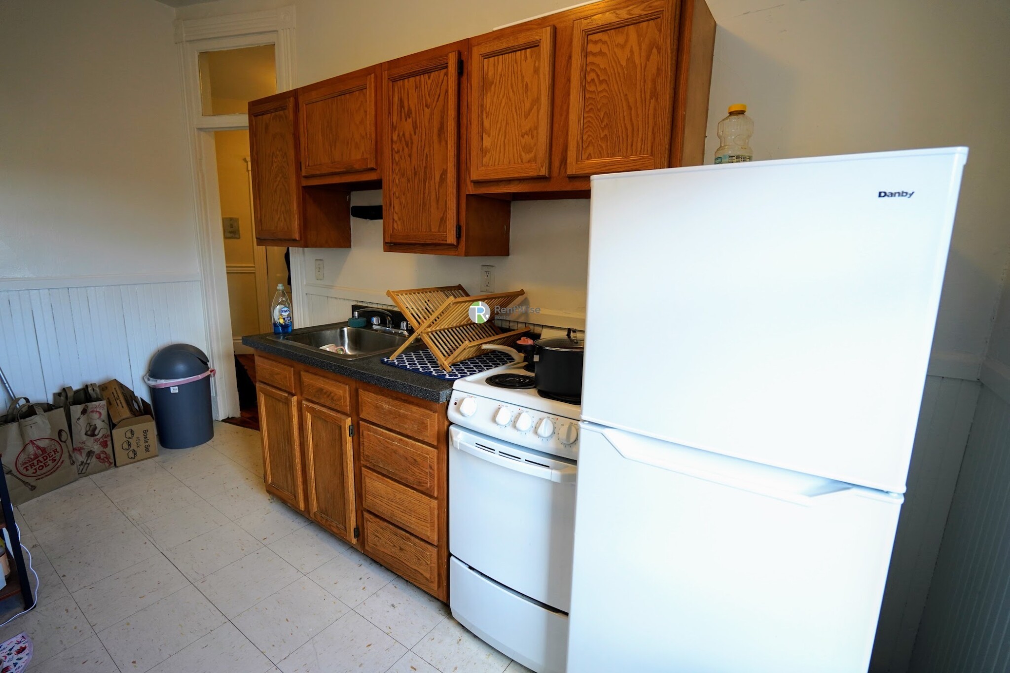 Studio bed, 1 bath apartment for rent at 1350 Commonwealth Ave Unit 16A, Allston — photo 11 of 16