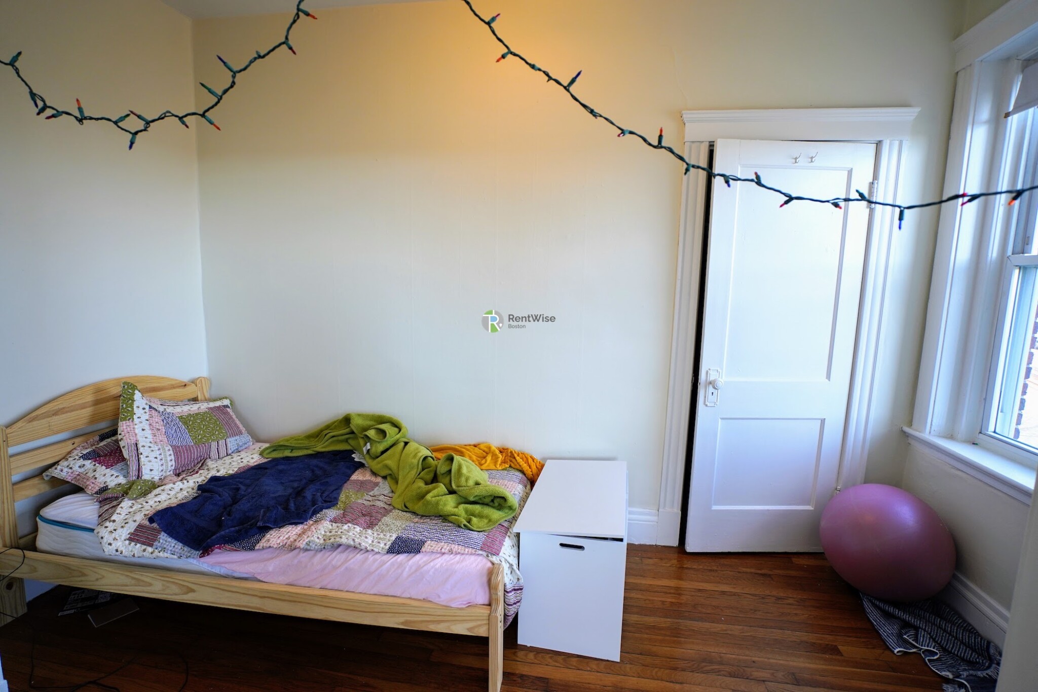 Studio bed, 1 bath apartment for rent at 1350 Commonwealth Ave Unit 16A, Allston — photo 3 of 16