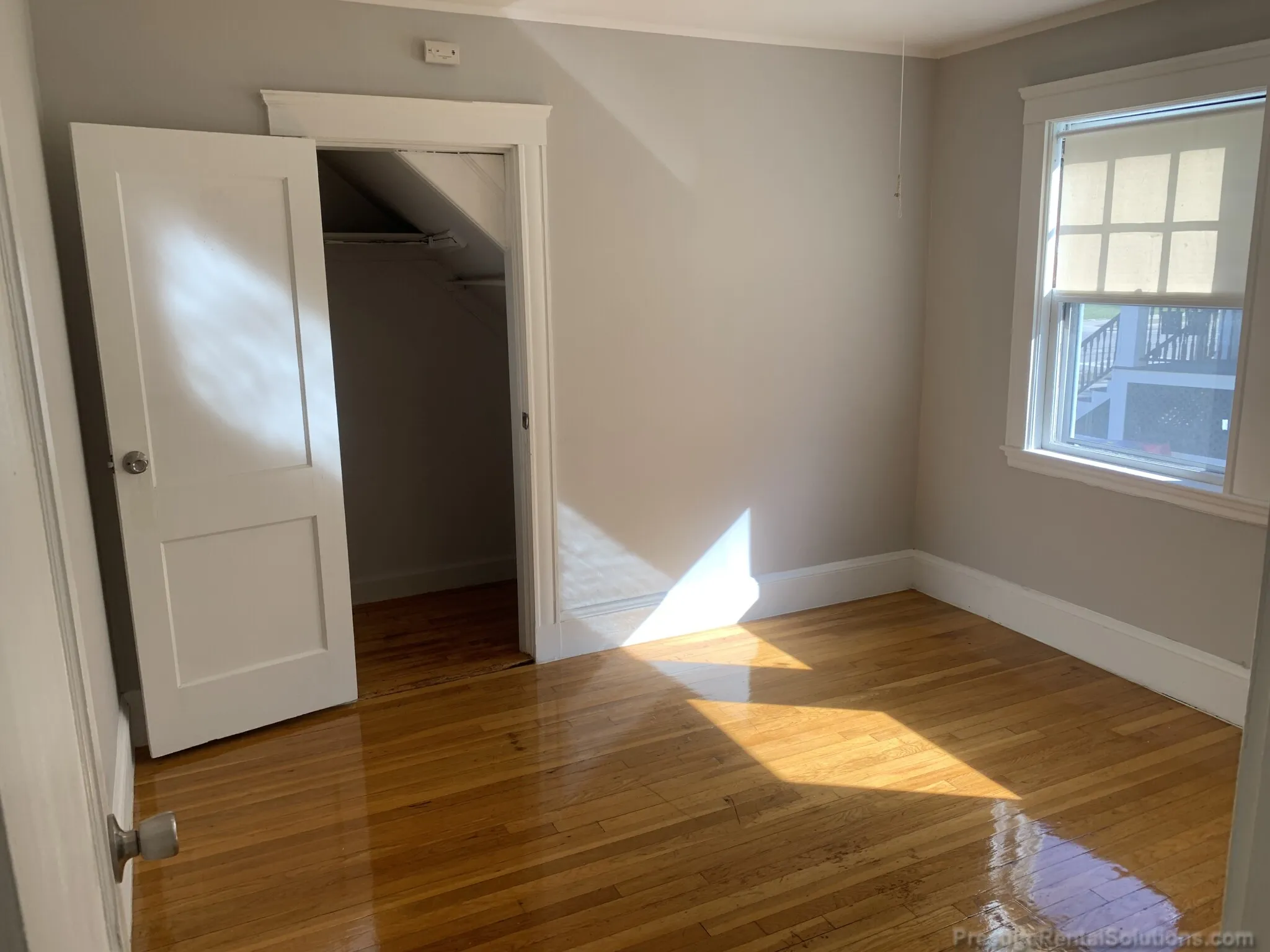 3 bed, 1 bath apartment for rent at 136 Arlington St Unit 1, Oak Square — photo 13 of 19