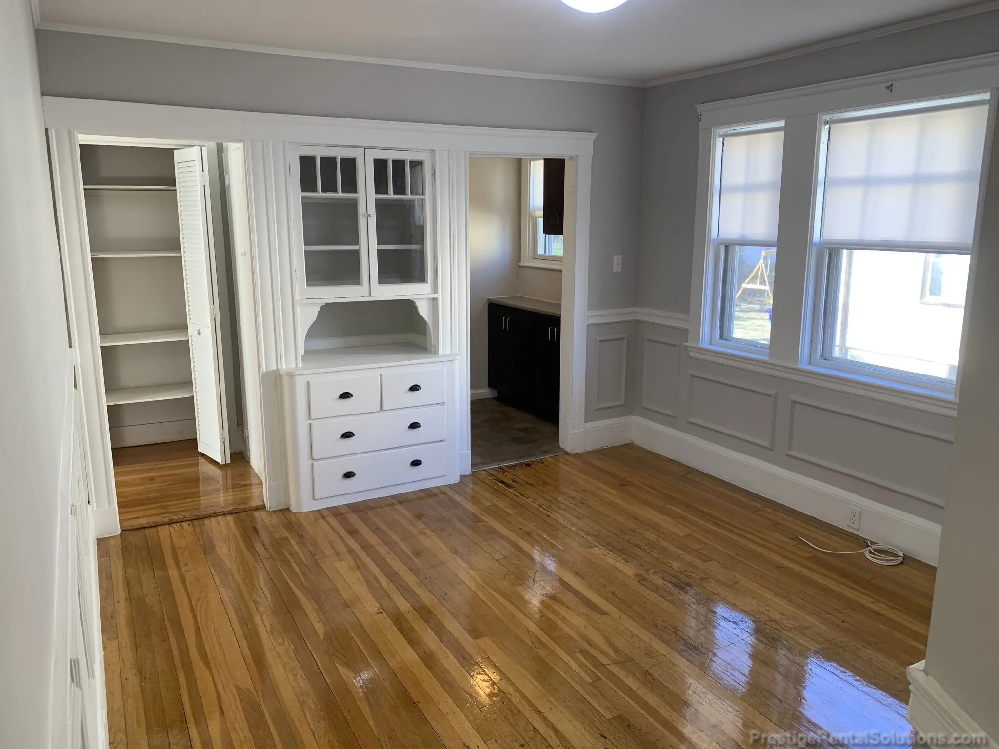 3 bed, 1 bath apartment for rent at 136 Arlington St Unit 1, Oak Square — photo 7 of 19