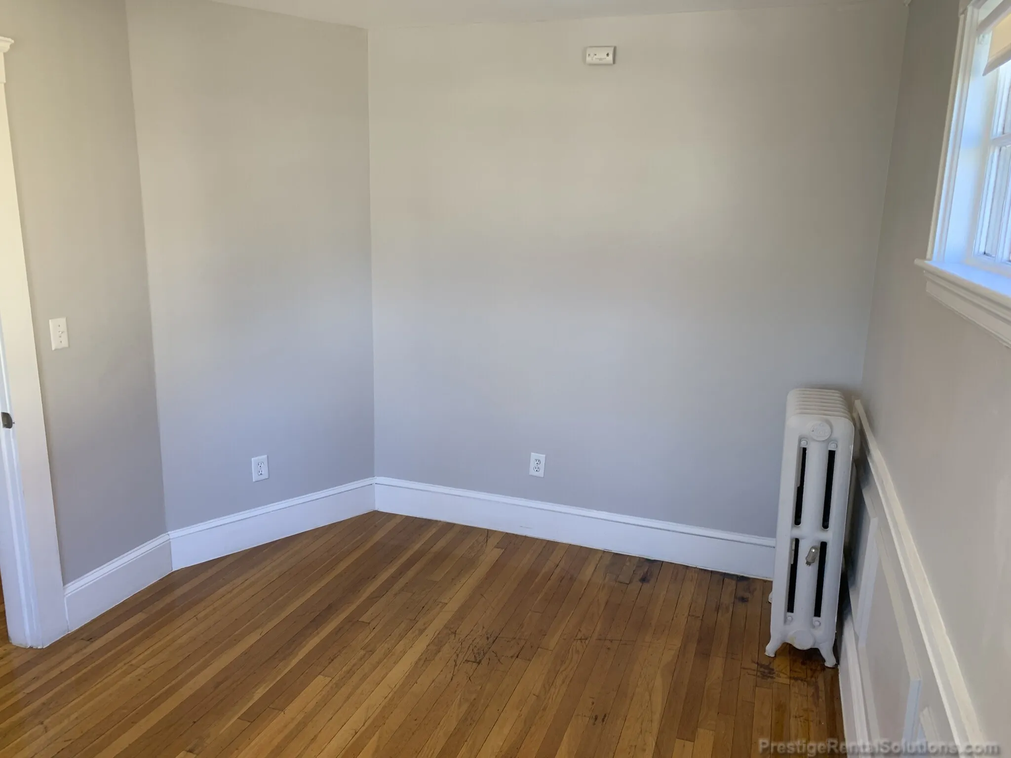 3 bed, 1 bath apartment for rent at 136 Arlington St Unit 1, Oak Square — photo 10 of 19