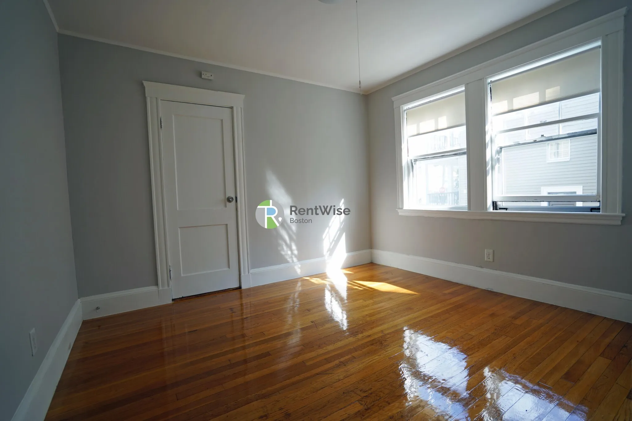 3 bed, 1 bath apartment for rent at 136 Arlington St Unit One, Oak Square — photo 19 of 24