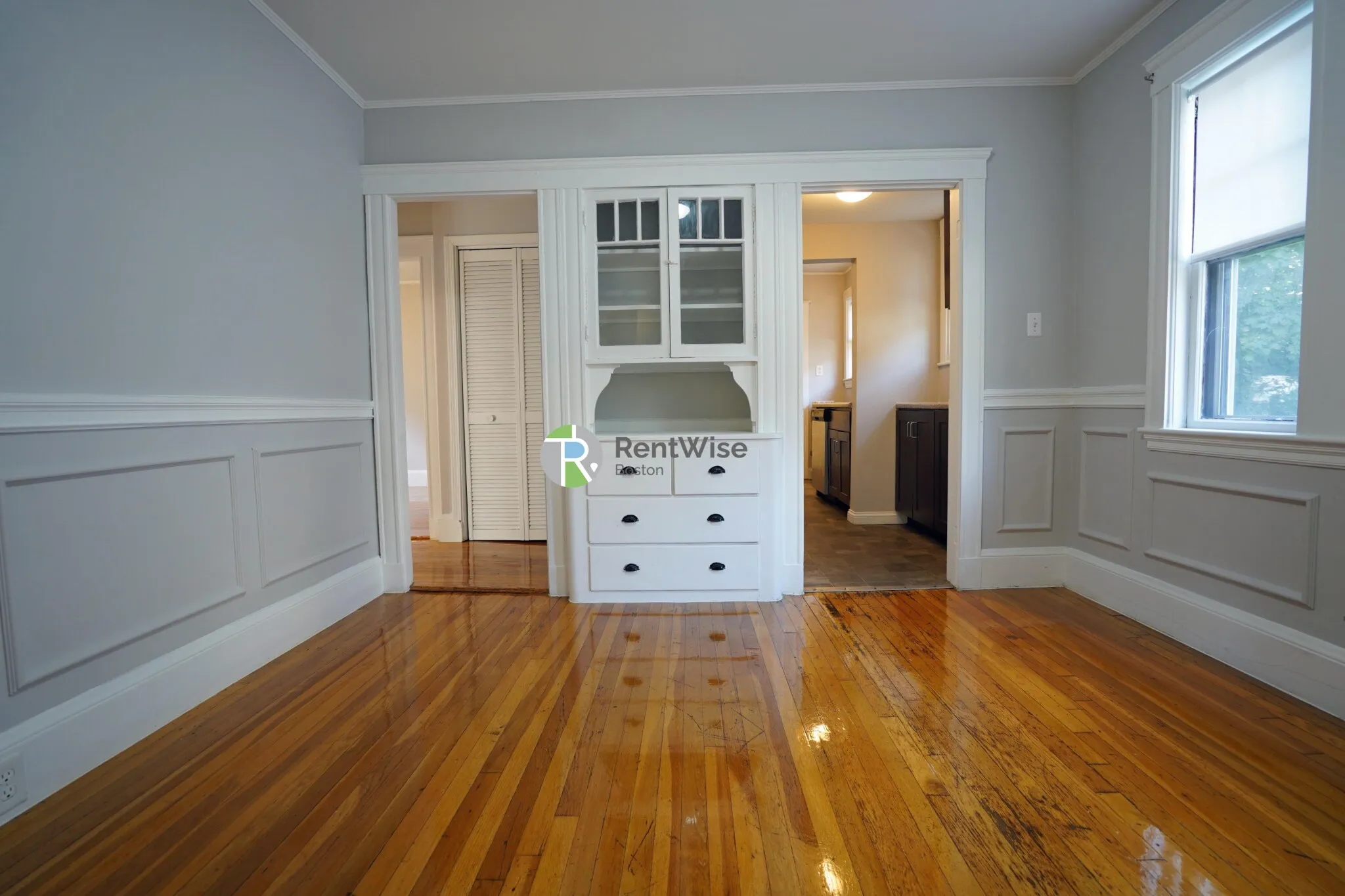 3 bed, 1 bath apartment for rent at 136 Arlington St Unit One, Oak Square — photo 6 of 24