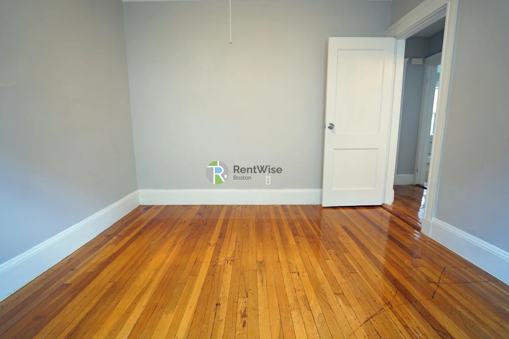 3 bed, 1 bath apartment for rent at 136 Arlington St Unit One, Oak Square — photo 15 of 24