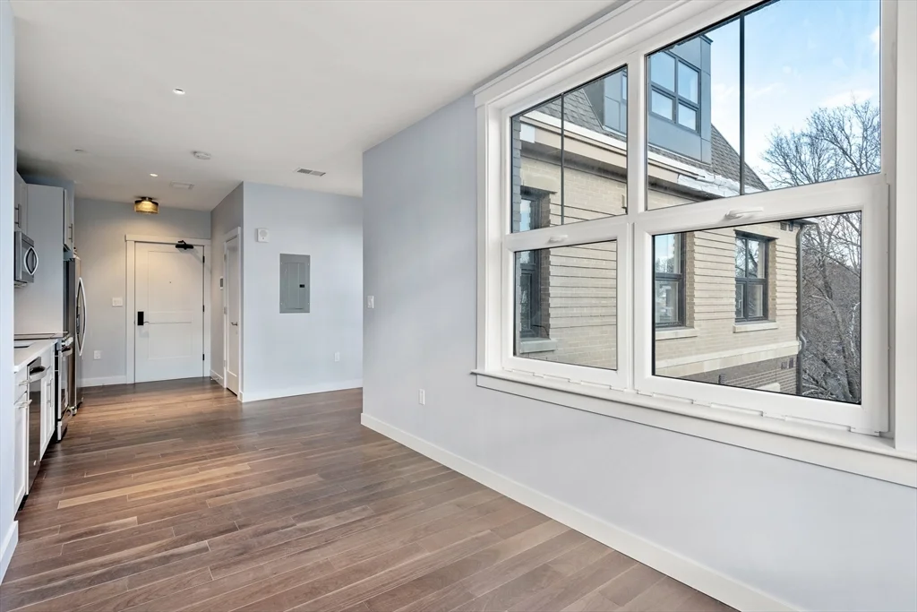 Studio bed, 1 bath apartment for rent at 136 Babcock St Unit 204, Coolidge Corner — photo 3 of 9