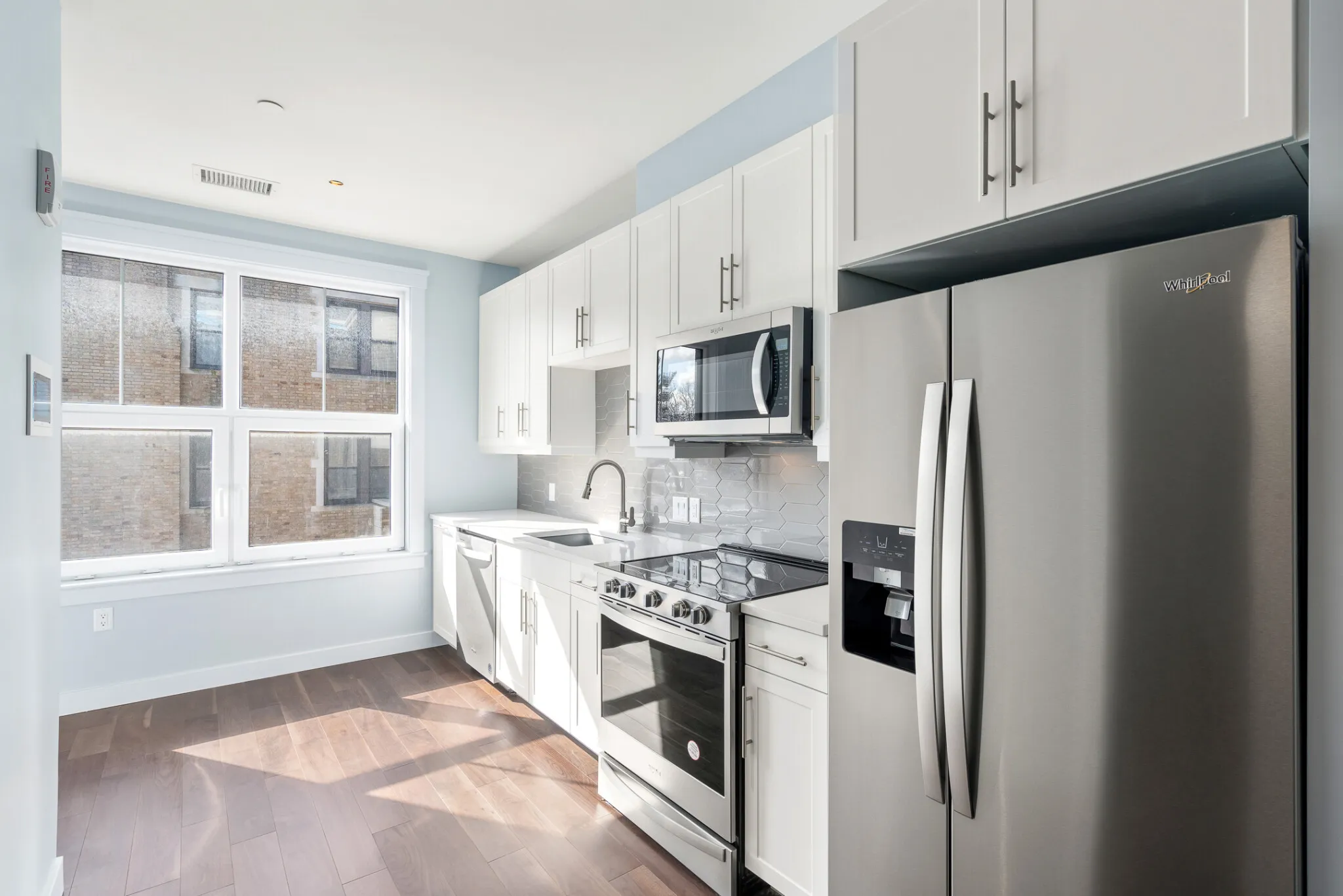 Studio bed, 1 bath apartment for rent at 136 Babcock St Unit 302, North Brookline — photo 3 of 18