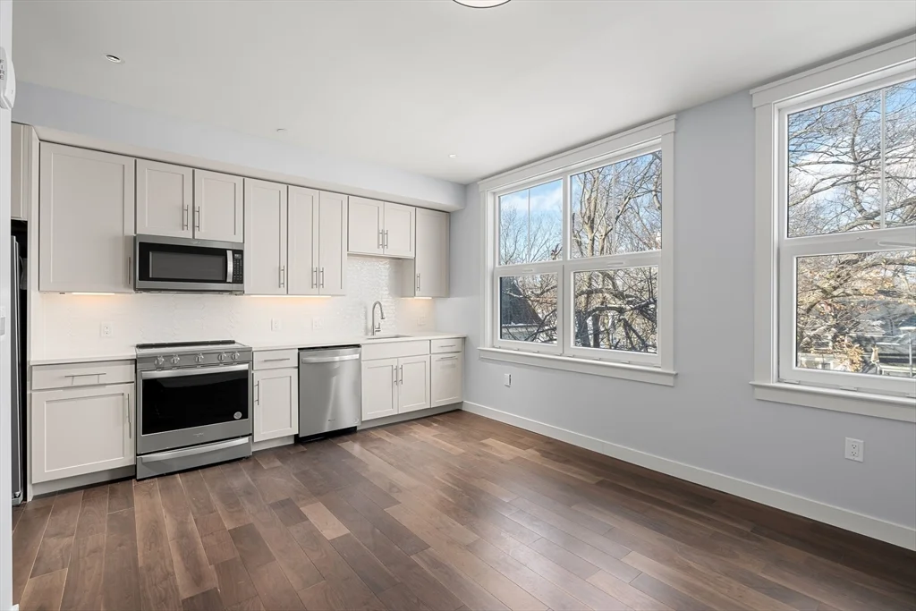 Studio bed, 1 bath apartment for rent at 136 Babcock St Unit 305, Coolidge Corner