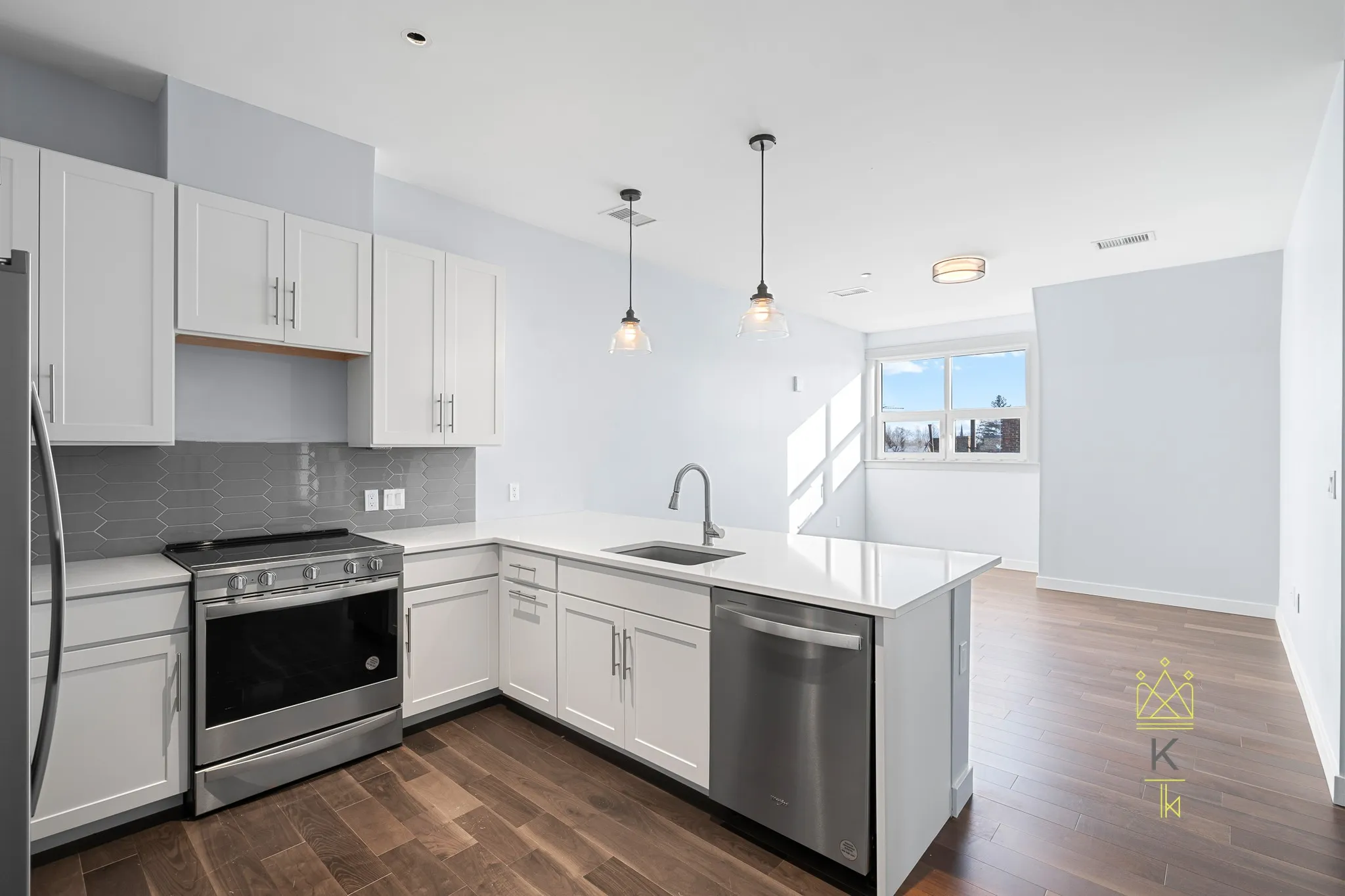 3 bed, 2 bath apartment for rent at 136 Babcock St Unit 308, North Brookline — photo 1 of 16