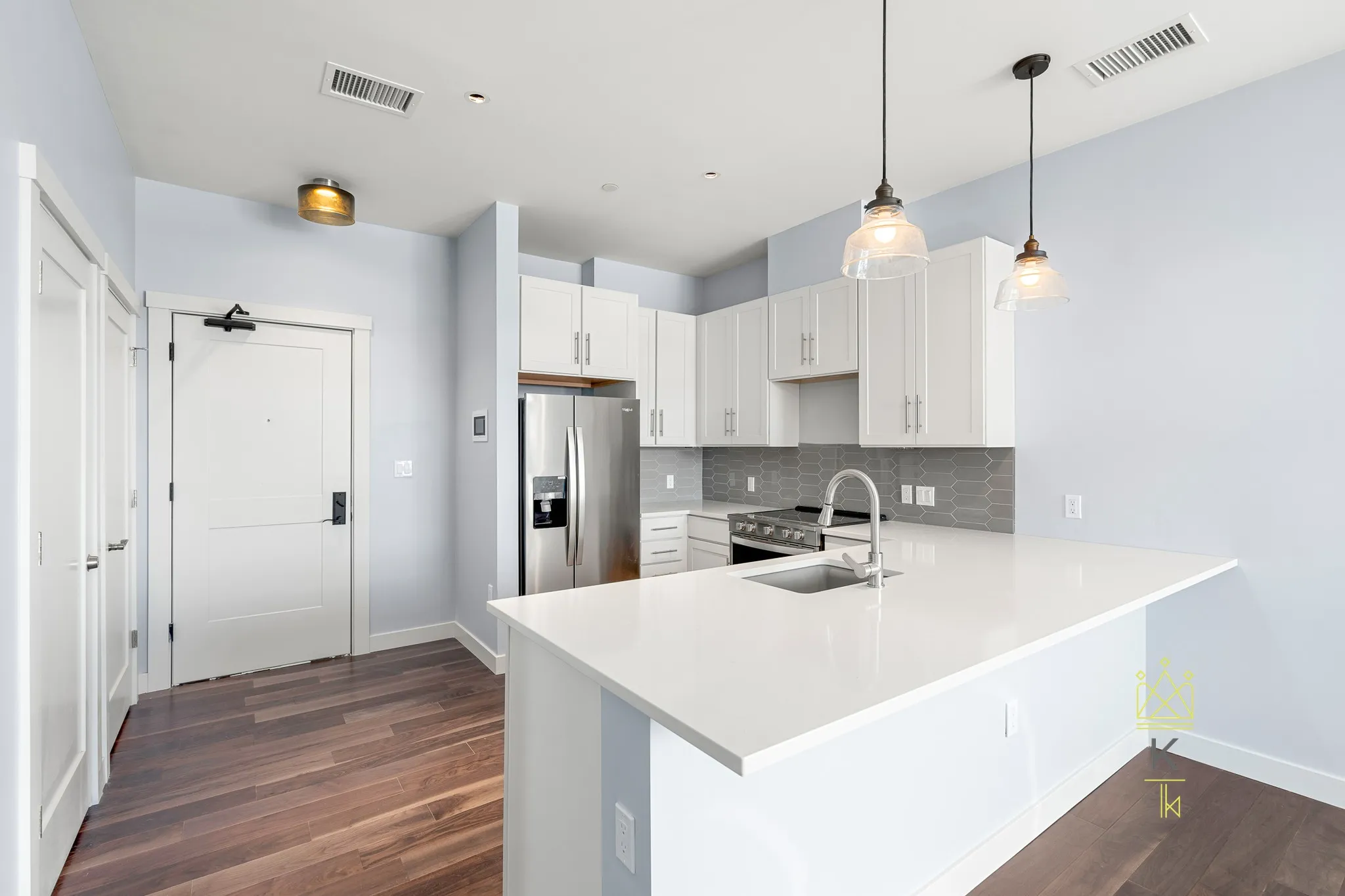 3 bed, 2 bath apartment for rent at 136 Babcock St Unit 308, North Brookline — photo 4 of 16