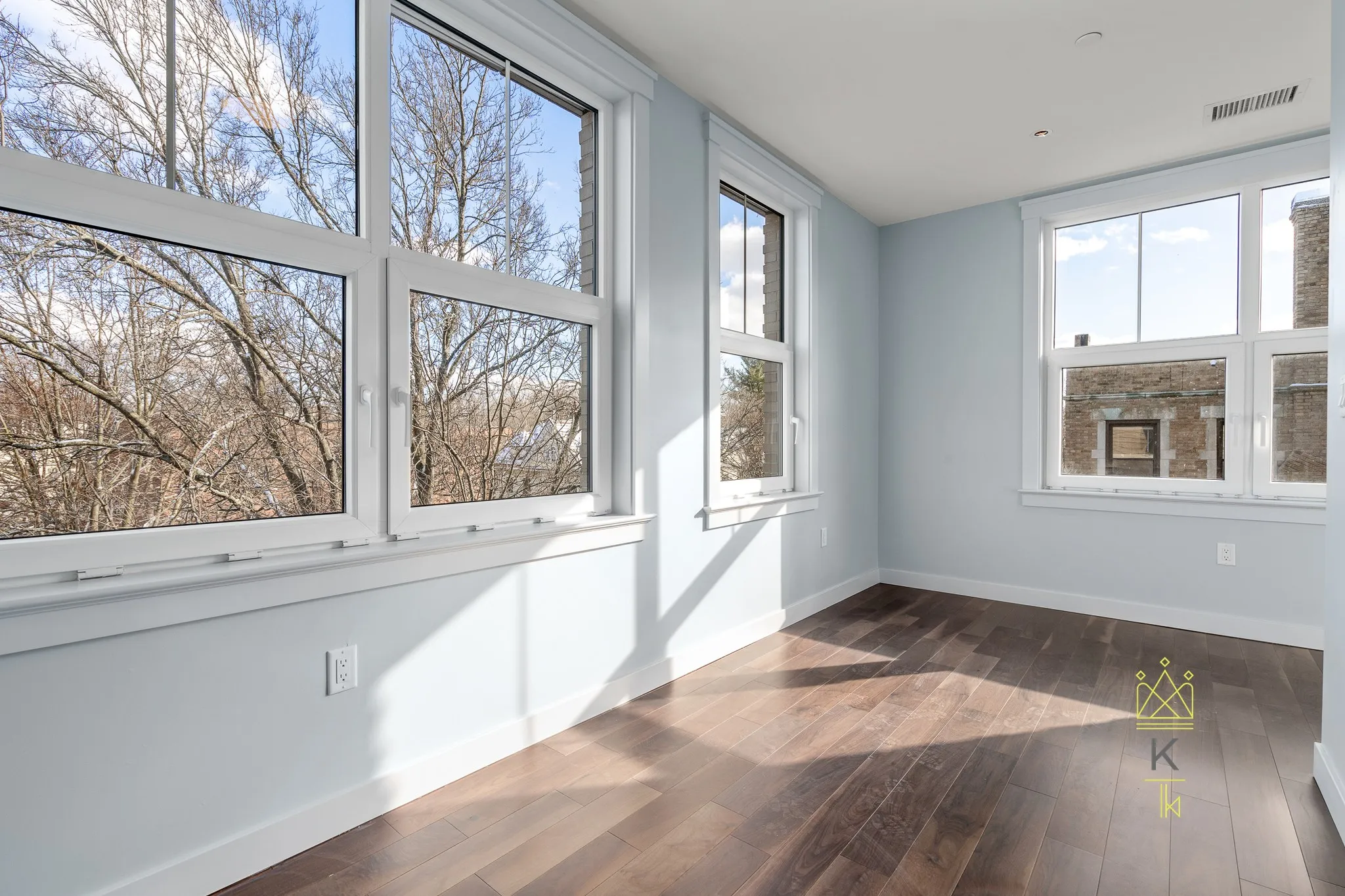 Studio bed, 1 bath apartment for rent at 136 Babcock St Unit 402, North Brookline — photo 1 of 11