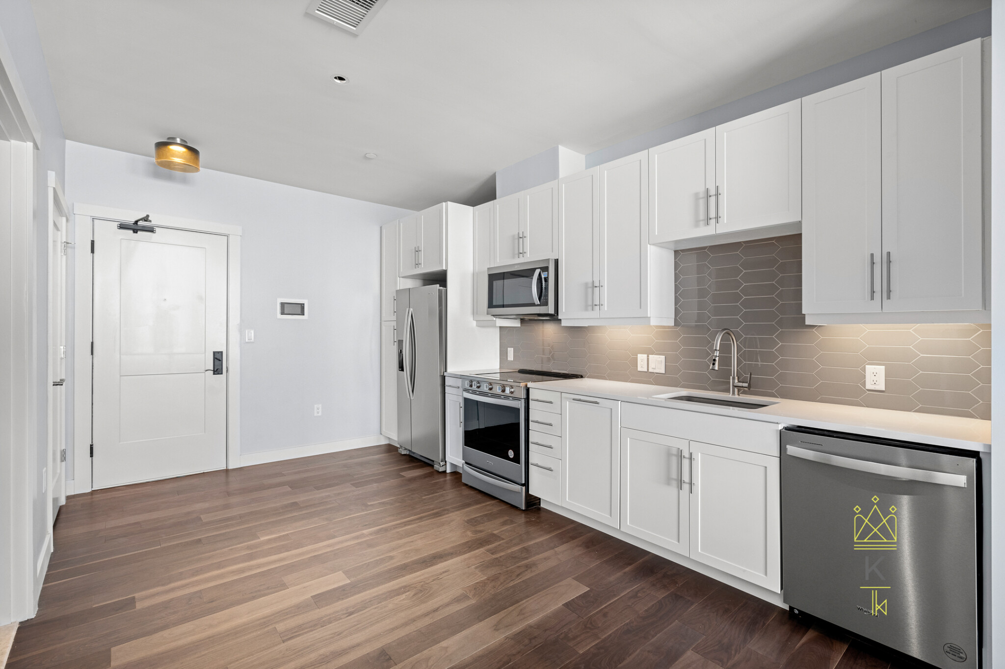 1 bed, 1 bath apartment for rent at 136 Babcock St Unit 403, North Brookline — photo 1 of 18