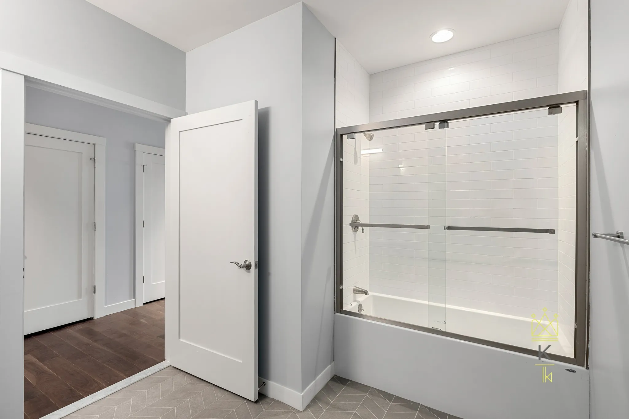 Studio bed, 1 bath apartment for rent at 136 Babcock St Unit 405, North Brookline — photo 7 of 13