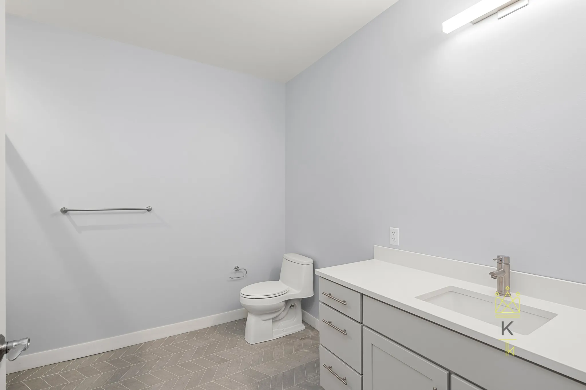 Studio bed, 1 bath apartment for rent at 136 Babcock St Unit 405, North Brookline — photo 6 of 13