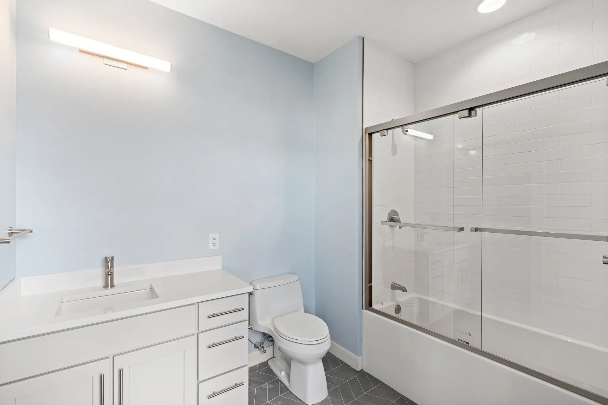 1.5 bed, 1 bath apartment for rent at 136 Babcock St Unit 502, North Brookline — photo 5 of 11