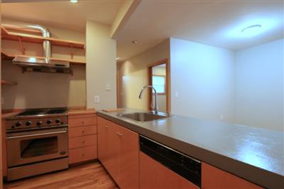 2 bed, 1 bath apartment for rent at 136 Columbia St Unit 1, The Port — photo 13 of 20