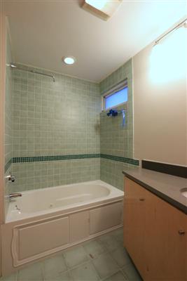 2 bed, 1 bath apartment for rent at 136 Columbia St Unit 1, The Port — photo 7 of 20