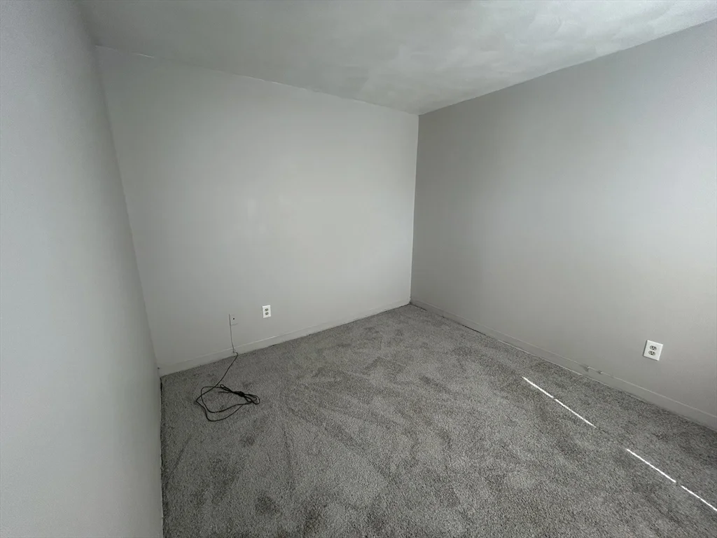 3 bed, 1 bath apartment for rent at 136 Congress Unit 3, Chelsea — photo 2 of 3