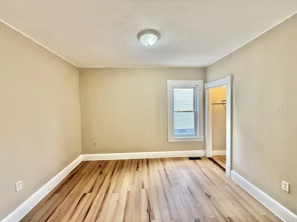 4 bed, 1 bath apartment for rent at 136 Gershom Ave Unit 1, Lowell — photo 15 of 19