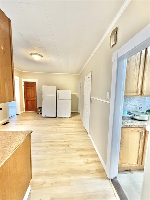 4 bed, 1 bath apartment for rent at 136 Gershom Ave Unit 1, Lowell — photo 9 of 19