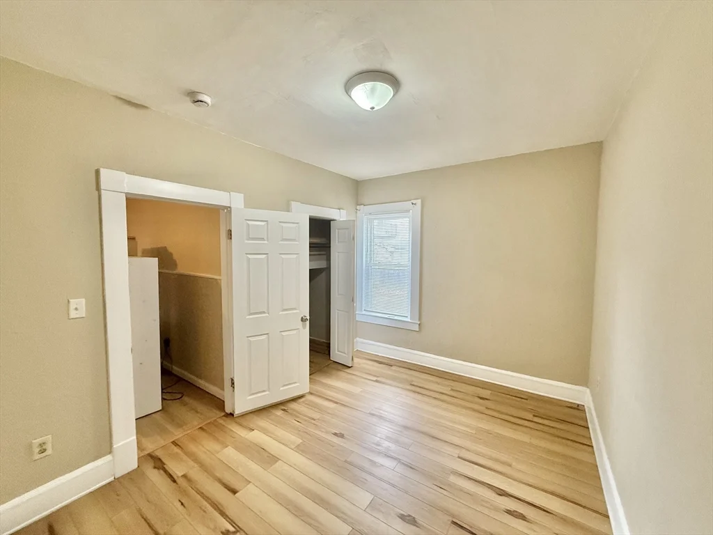 4 bed, 1 bath apartment for rent at 136 Gershom Ave Unit 1, Lowell — photo 5 of 19