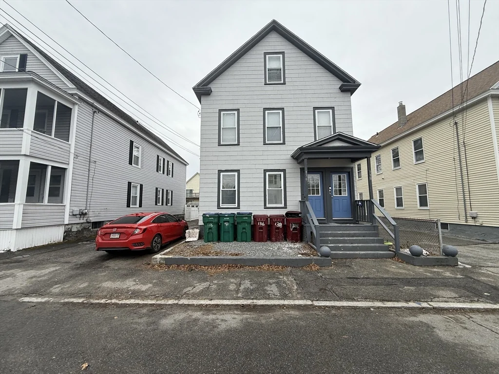 4 bed, 1 bath apartment for rent at 136 Gershom Ave Unit 1, Lowell — photo 2 of 19